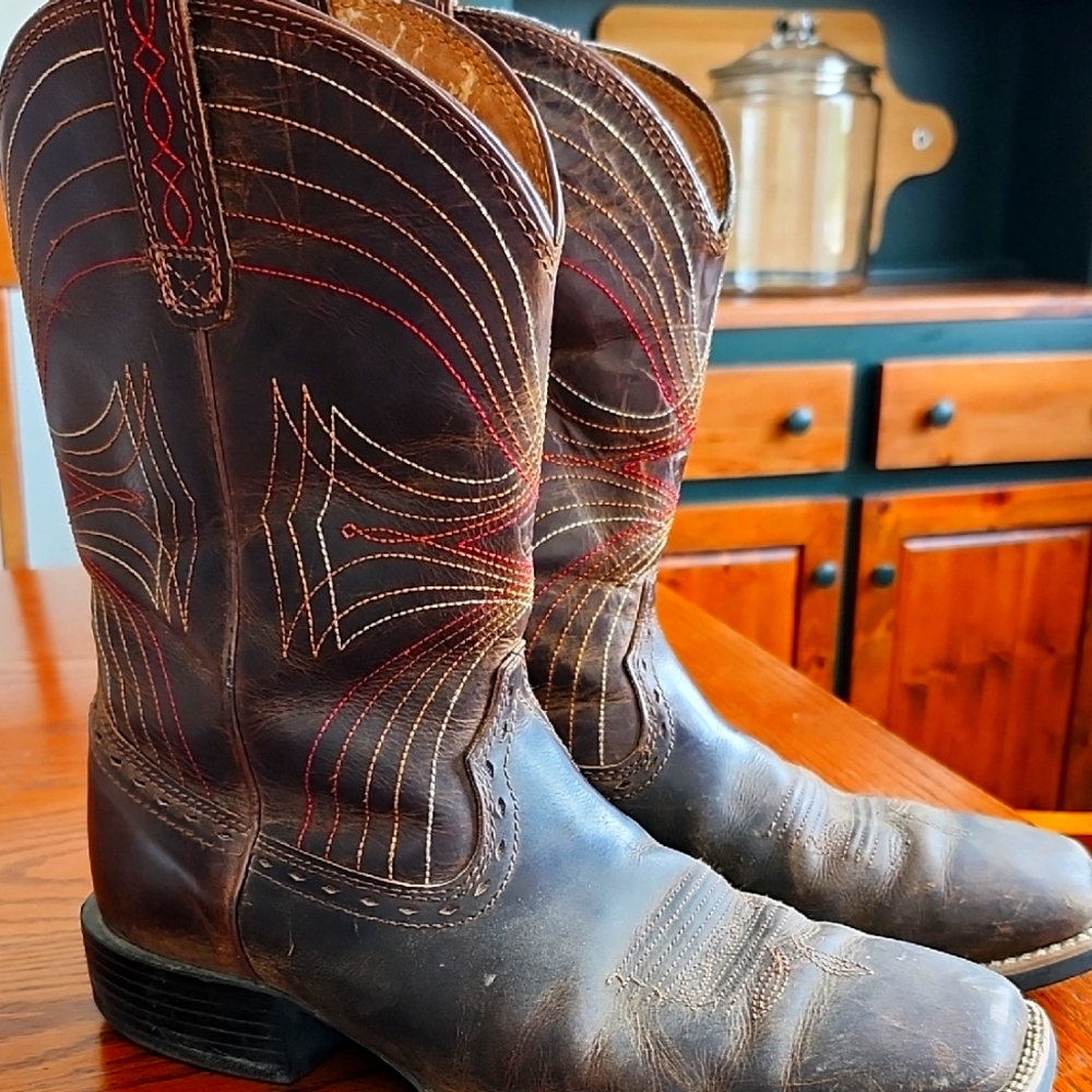 ARIAT Classic Brown Cowboy Boots